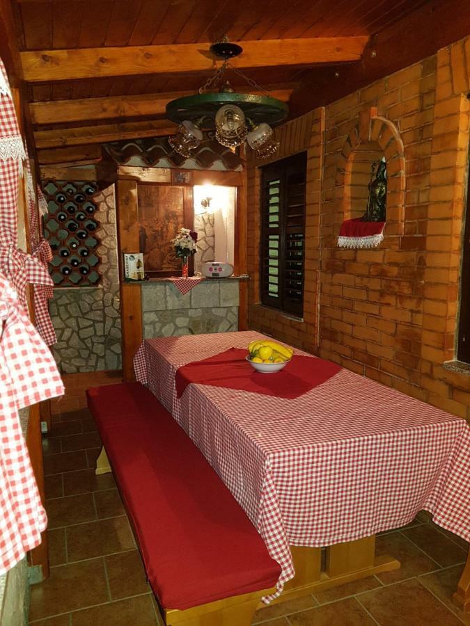 Room Petra In Centertown Сен Екстериор снимка