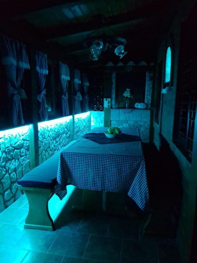 Room Petra In Centertown Сен Екстериор снимка